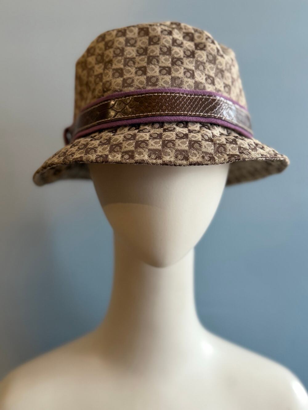 LIZ CLAIBORNE Brown Logo Bucket Hat sz OS